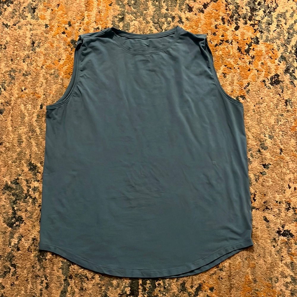 Lululemon muscle tank